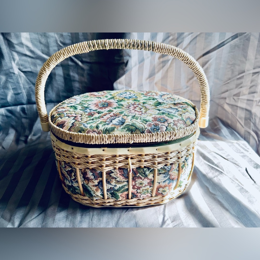 Vintage Oval Tapestry Floral/ Wicker Sewing Basket w/tray.